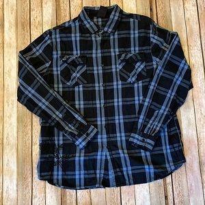 MMA Elite 2XL Men’s blue & black plaid button up “Pride & Honor” embroidered